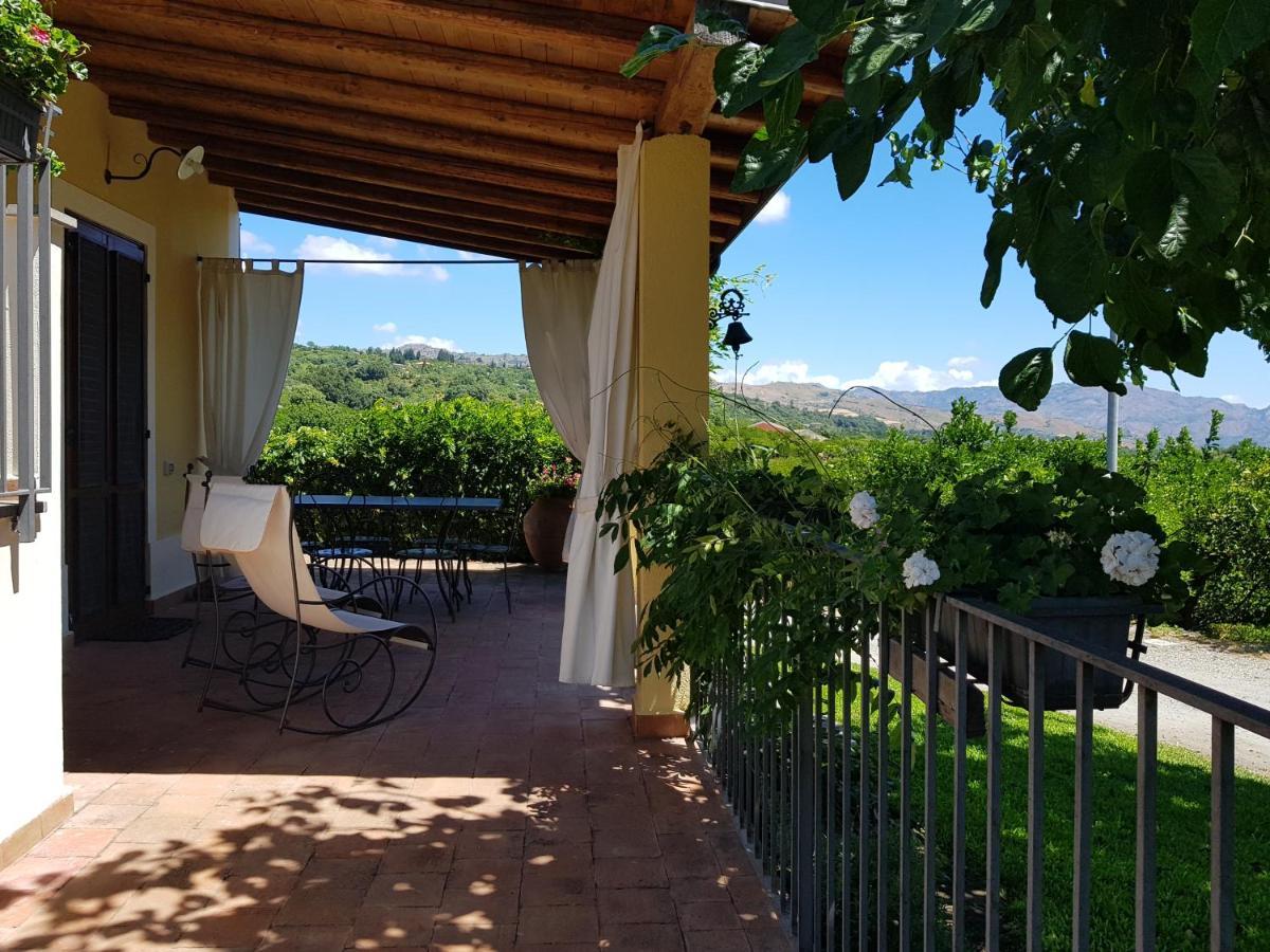 Agriturismo Le Case Di Civi มาสคาลิ ภายนอก รูปภาพ